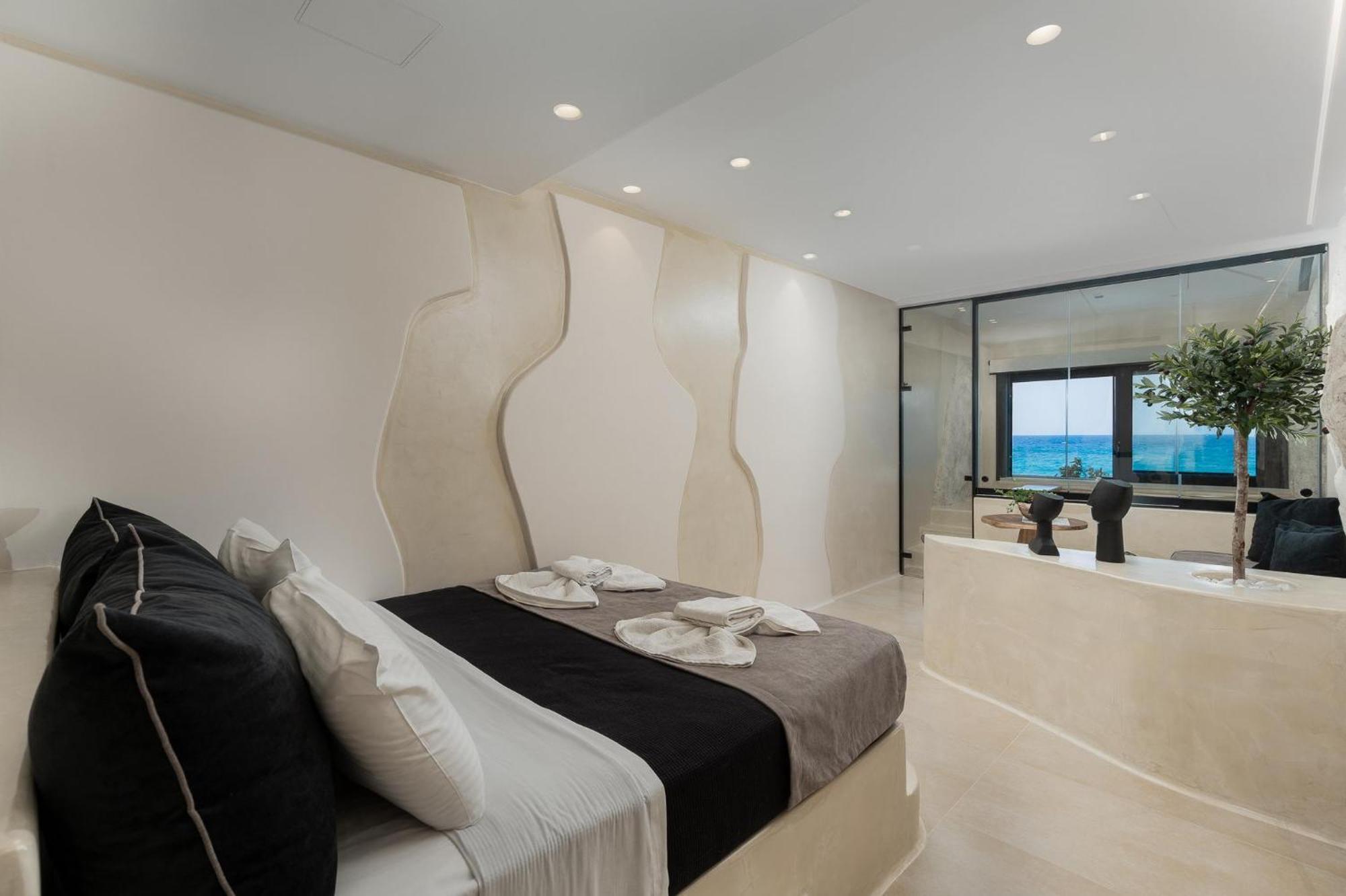 Portara Seaside Luxury Suites Naxos City Bagian luar foto