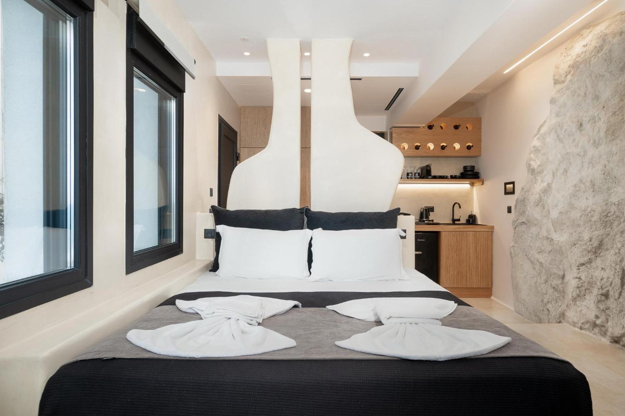 Portara Seaside Luxury Suites Naxos City Bagian luar foto