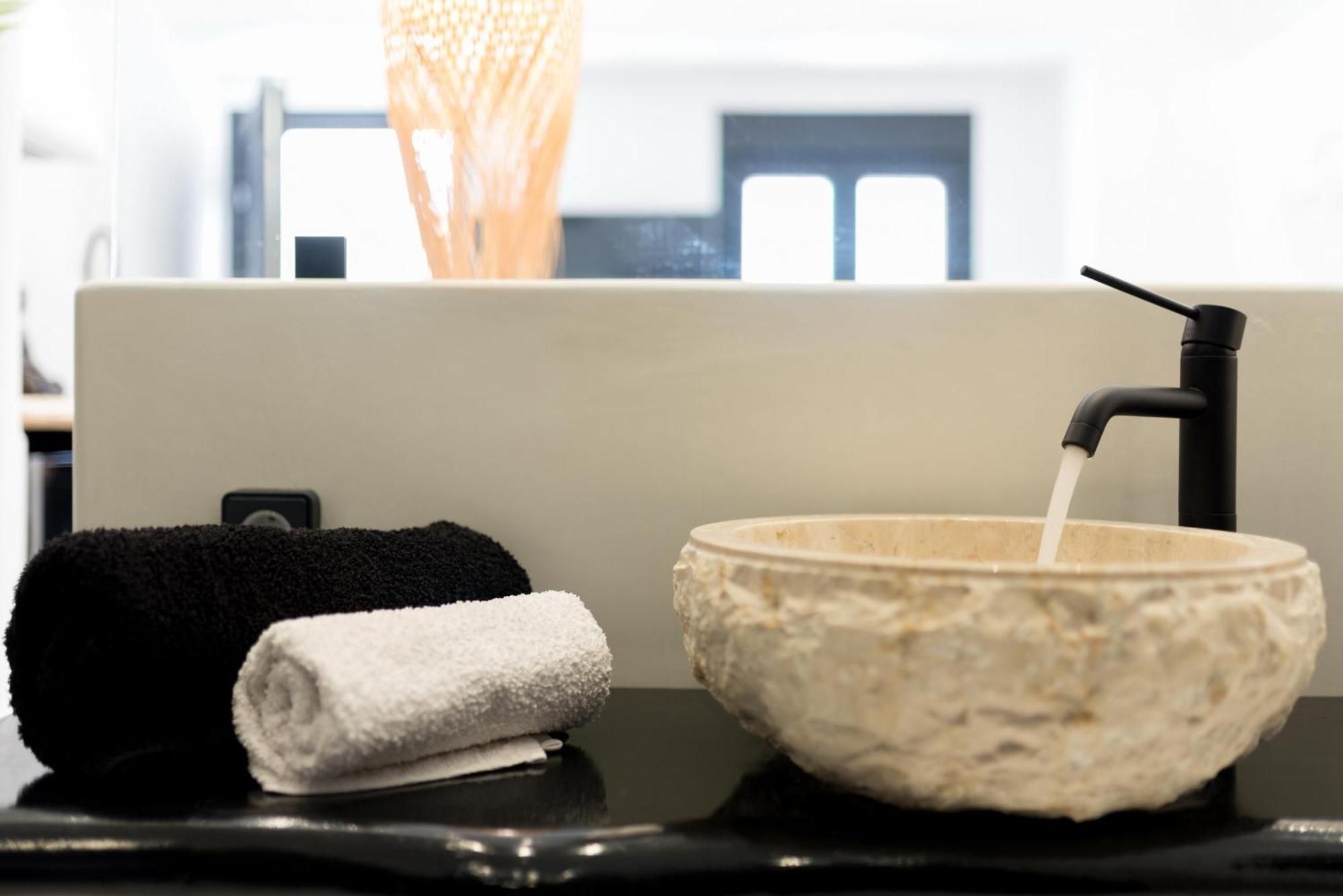 Portara Seaside Luxury Suites Naxos City Bagian luar foto