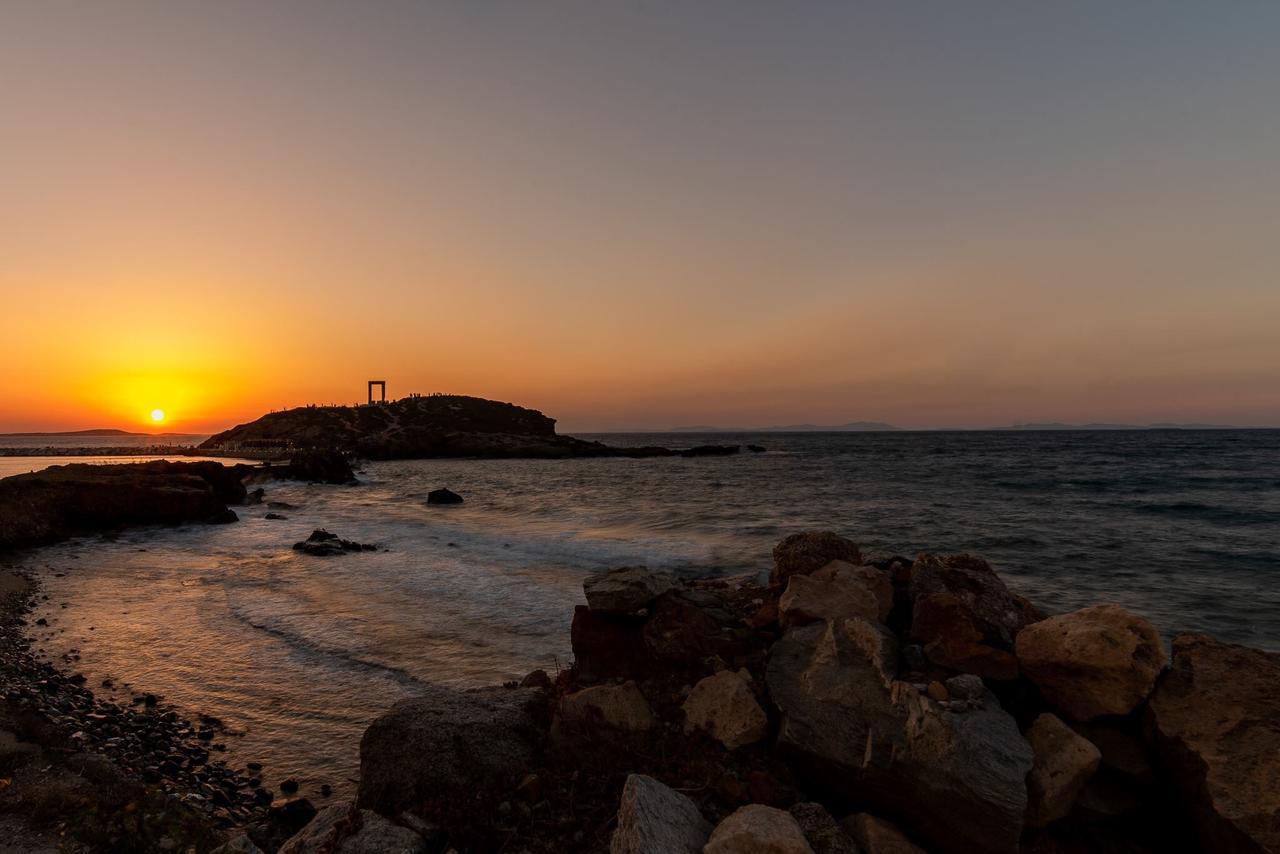 Portara Seaside Luxury Suites Naxos City Bagian luar foto